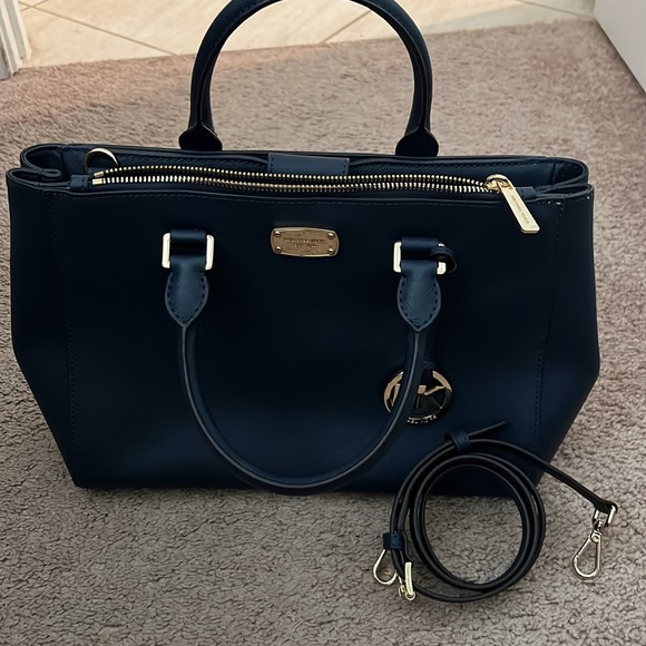 Michael Kors purse - Picture 3 of 8